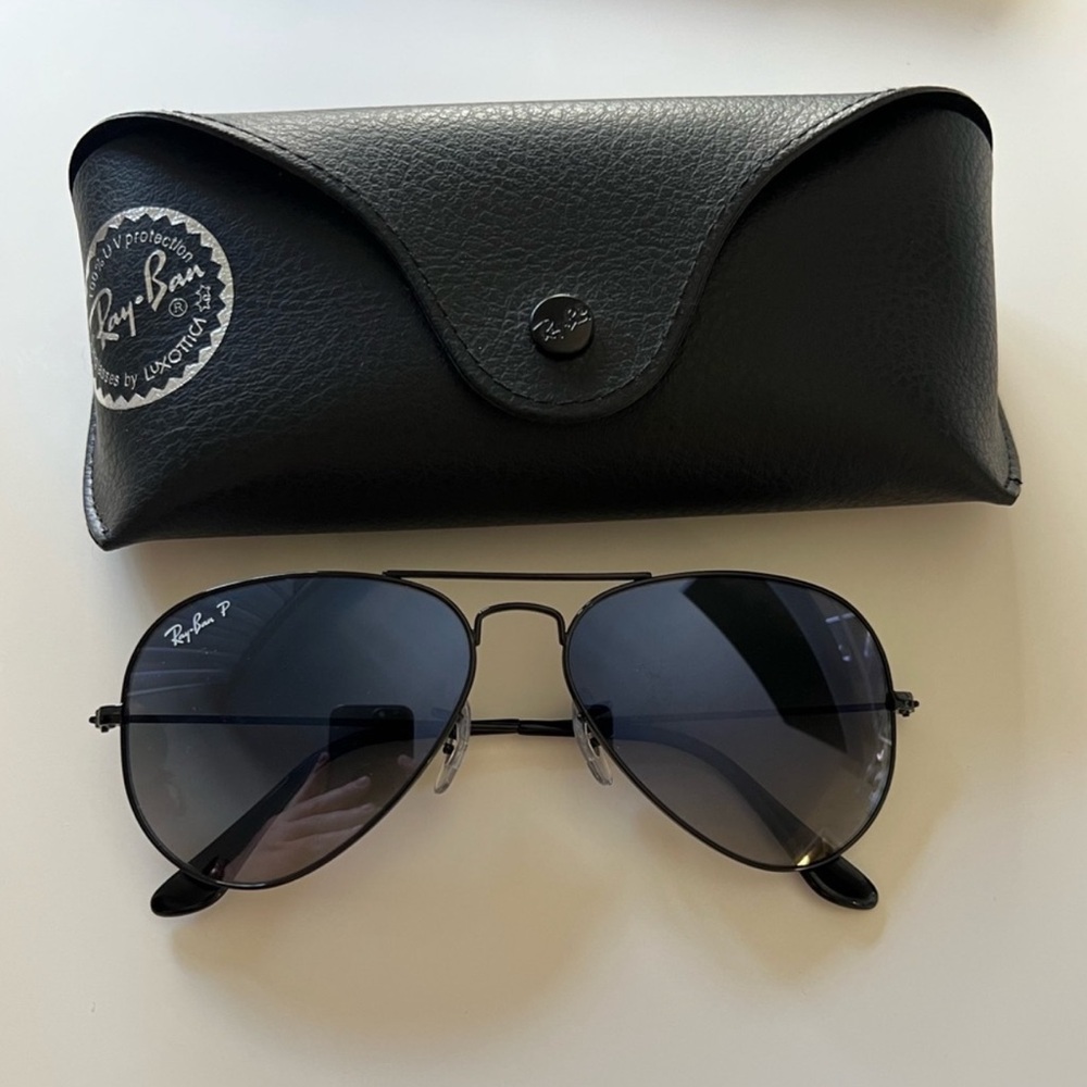 Ray-Ban Black Aviator Sunglasses